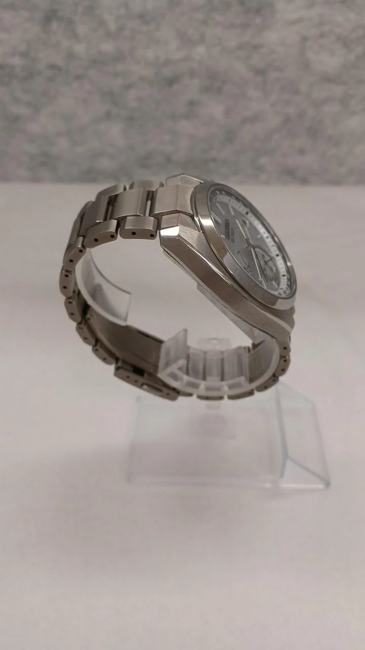 SEIKO Solar Funkgesteuerte Quarzuhr ASTRON 8B63-0BA0