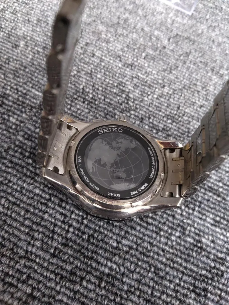 SEIKO Funkgesteuerte Solar-Armbanduhr 8B53-0AA0