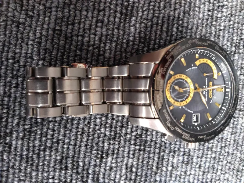 SEIKO Funkgesteuerte Solar-Armbanduhr 8B53-0AA0