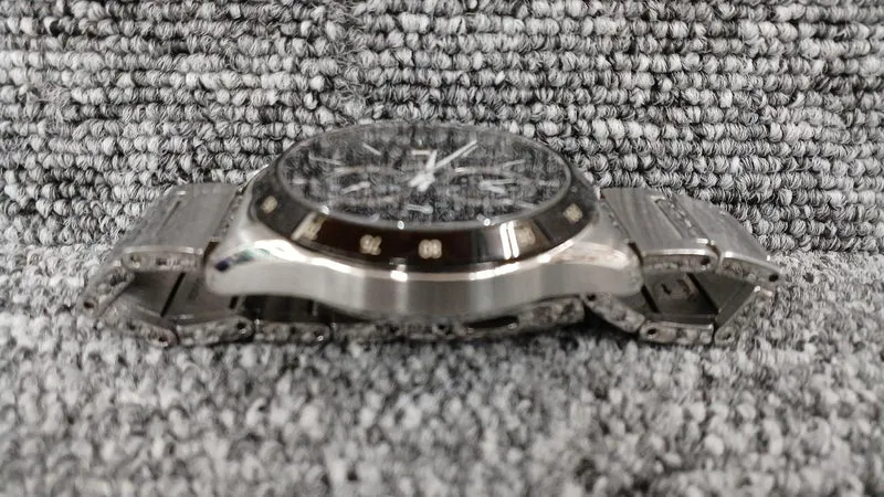 SEIKO Solar Quartz V172-0AP0