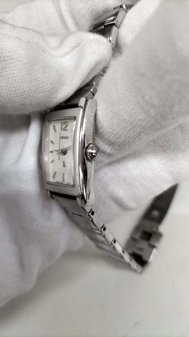 SEIKO Quartz 1F21-5D10