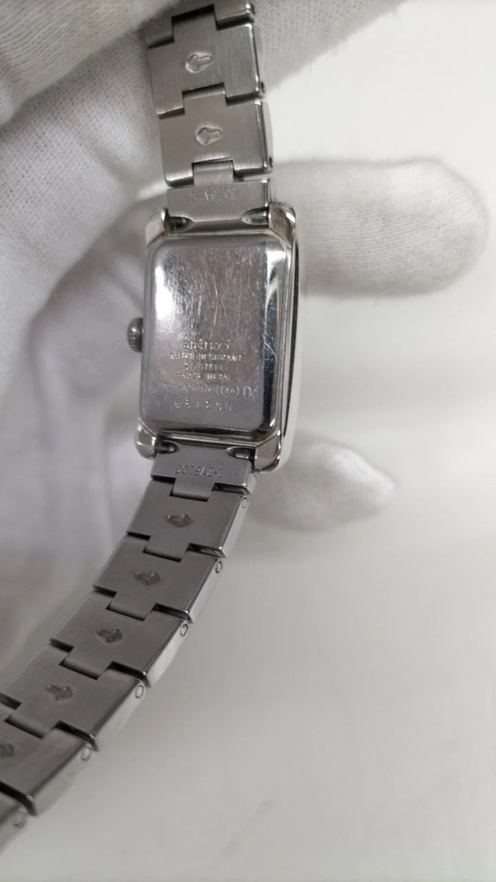 SEIKO Quartz 1F21-5D10
