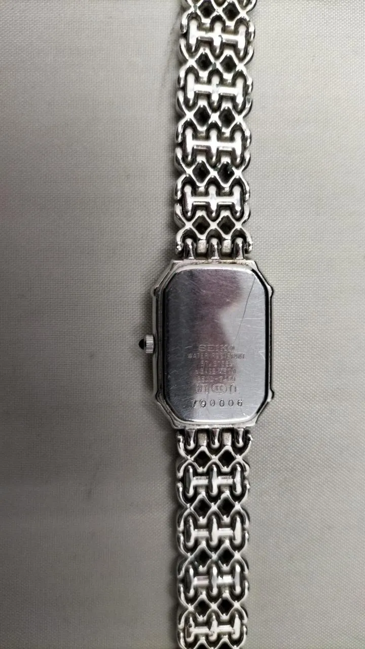 SEIKO Quarz-Analog-Uhr 2E20-7460
