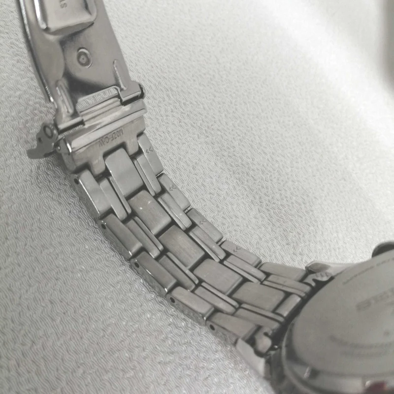 SEIKO Solar-Armbanduhr V195-0AD0
