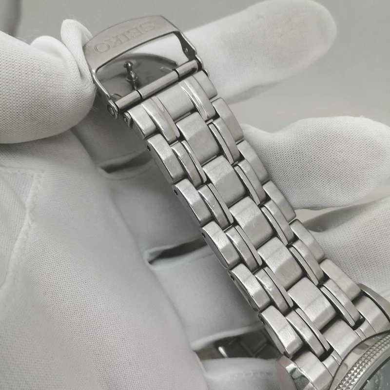 SEIKO Solar-Armbanduhr V195-0AD0