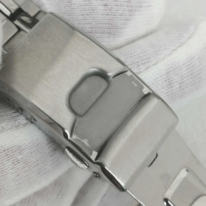 SEIKO Solar-Armbanduhr V195-0AD0