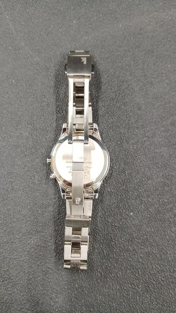 SEIKO Solar-Armbanduhr 1B35-0AB0