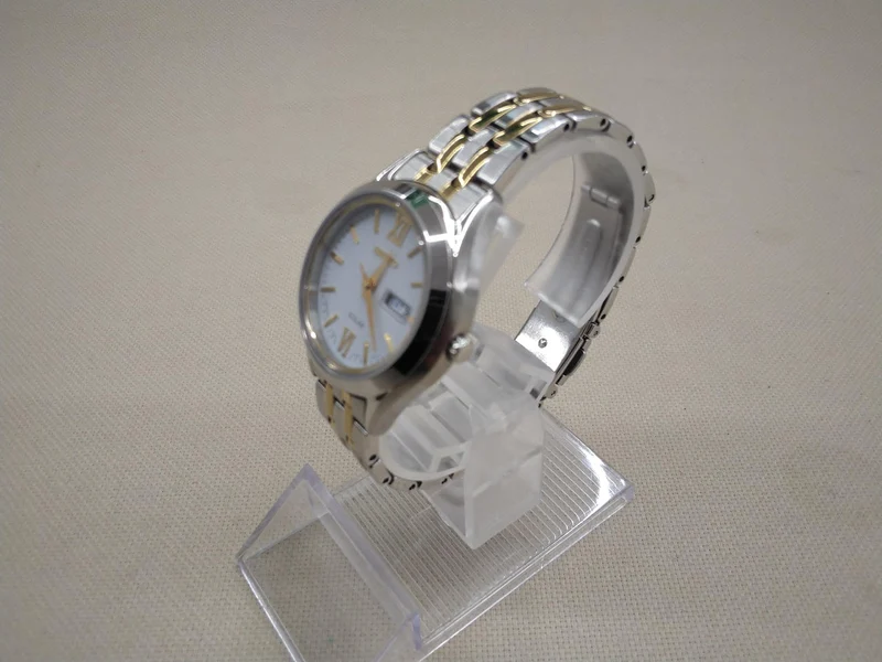 SEIKO Solar-Armbanduhr V138-0AD0