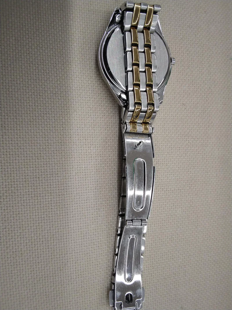 SEIKO Solar-Armbanduhr V138-0AD0