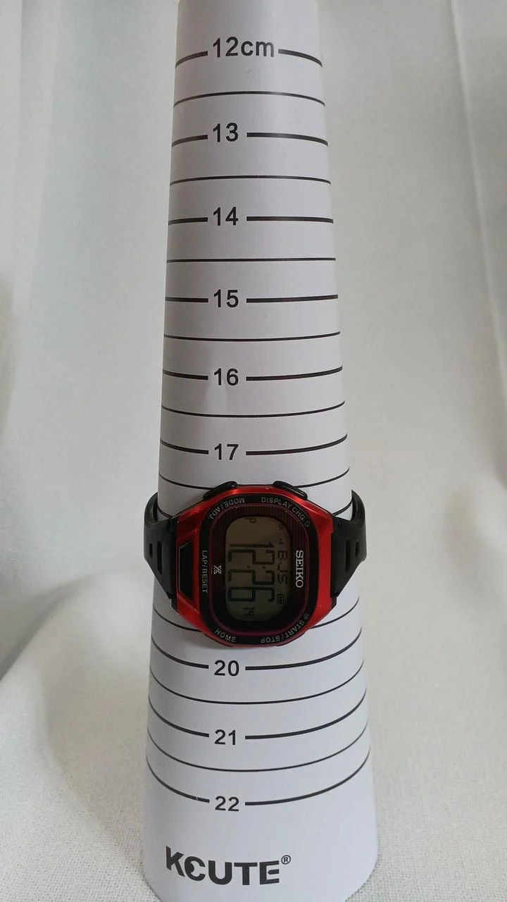 SEIKO Quarz-Armbanduhr S690-00A0