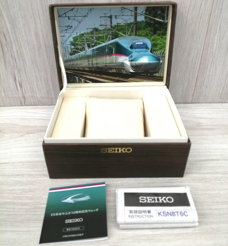 SEIKO Quartz 8T63-00R0