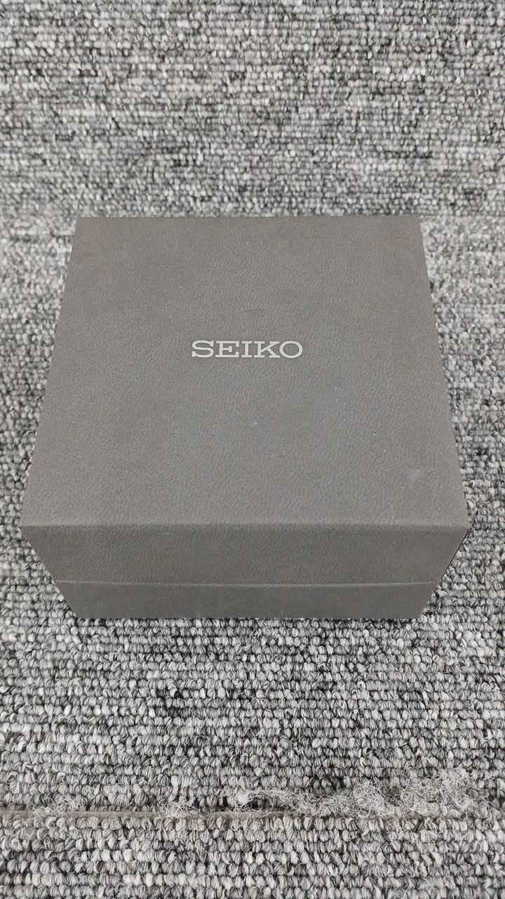 SEIKO Quarz-Analog-Armbanduhr 1B22-0BA0