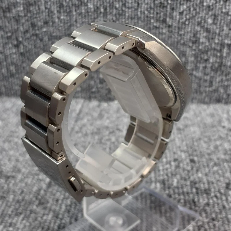 SEIKO Solar-Armbanduhr 8B63-0BA0