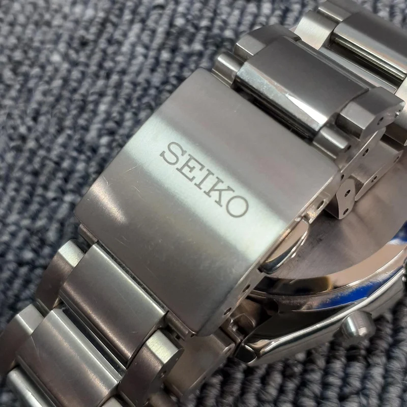 SEIKO Solar-Armbanduhr 8B63-0BA0