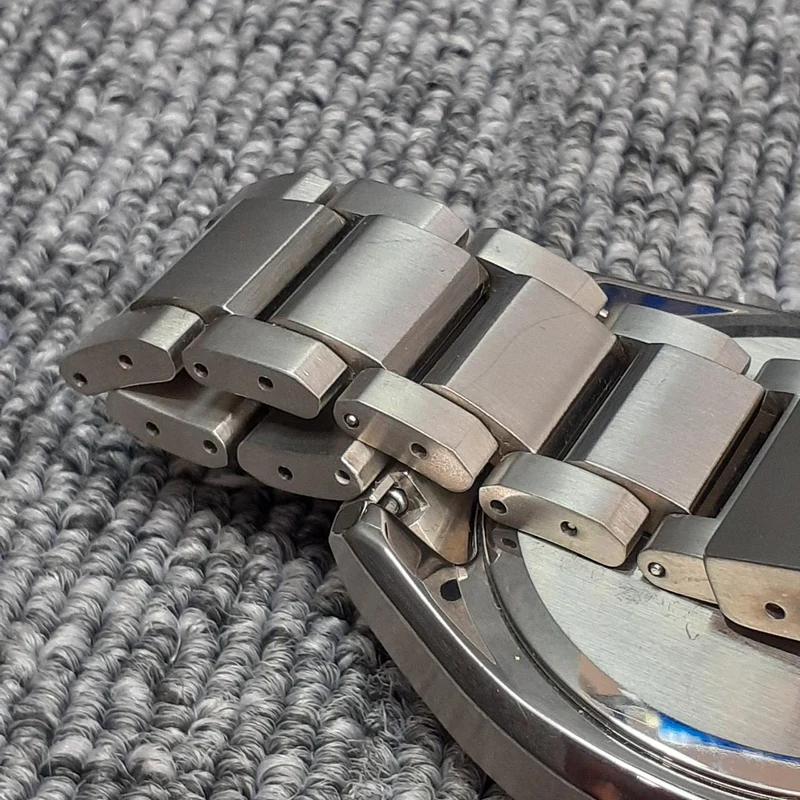 SEIKO Solar-Armbanduhr 8B63-0BA0