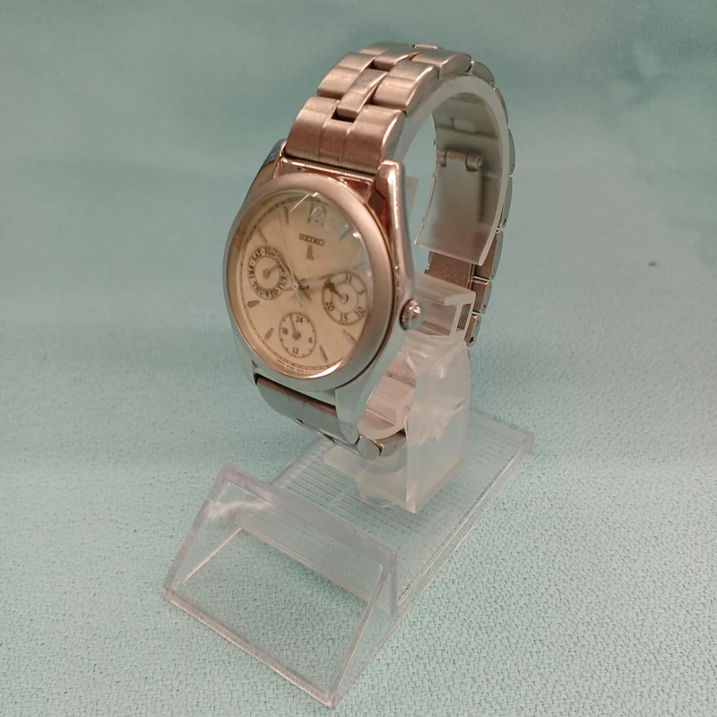 SEIKO Quarz-Armbanduhr 5Y89-0A10