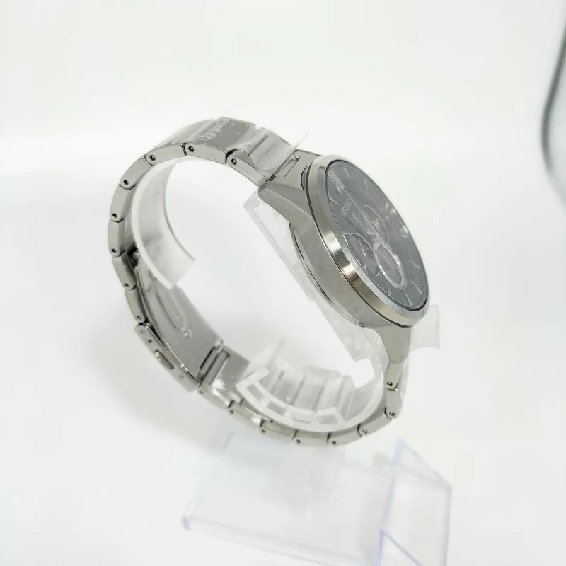 SEIKO Solar Paar Uhr V175-0AV0 V14J-0BX0