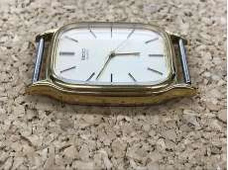 [SCHROTT] SEIKO Quarz-Analog-Armbanduhr 2621-5170