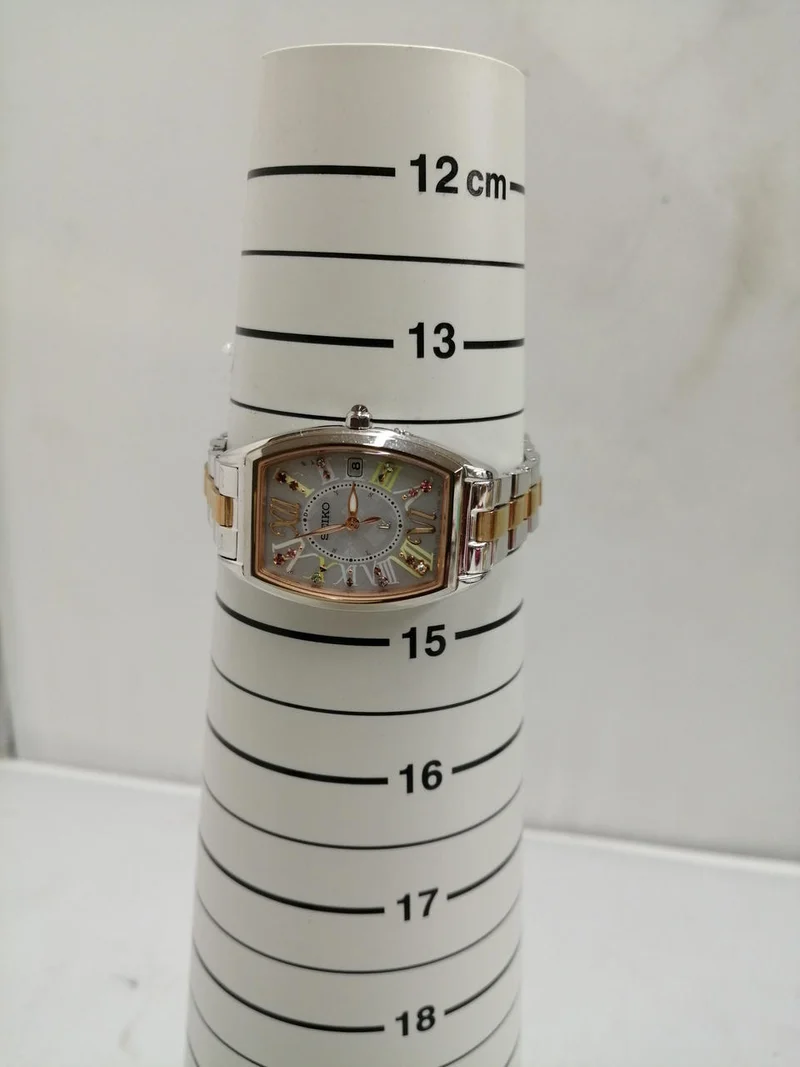 SEIKO Quarz-Armbanduhr 1B32-0AA0