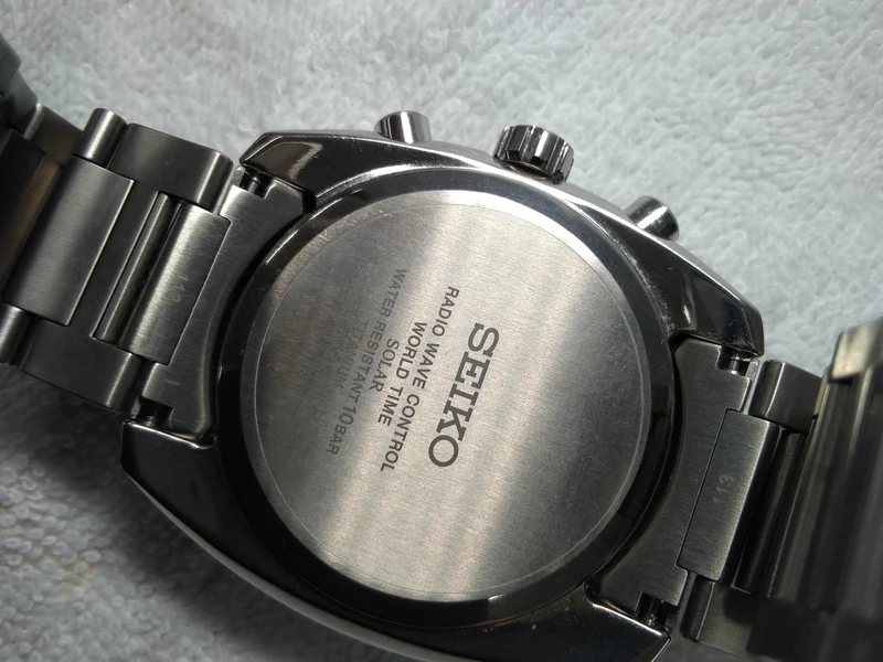 SEIKO ASTRON Titanium Modell Funkgesteuerte Solaruhr SBXY003