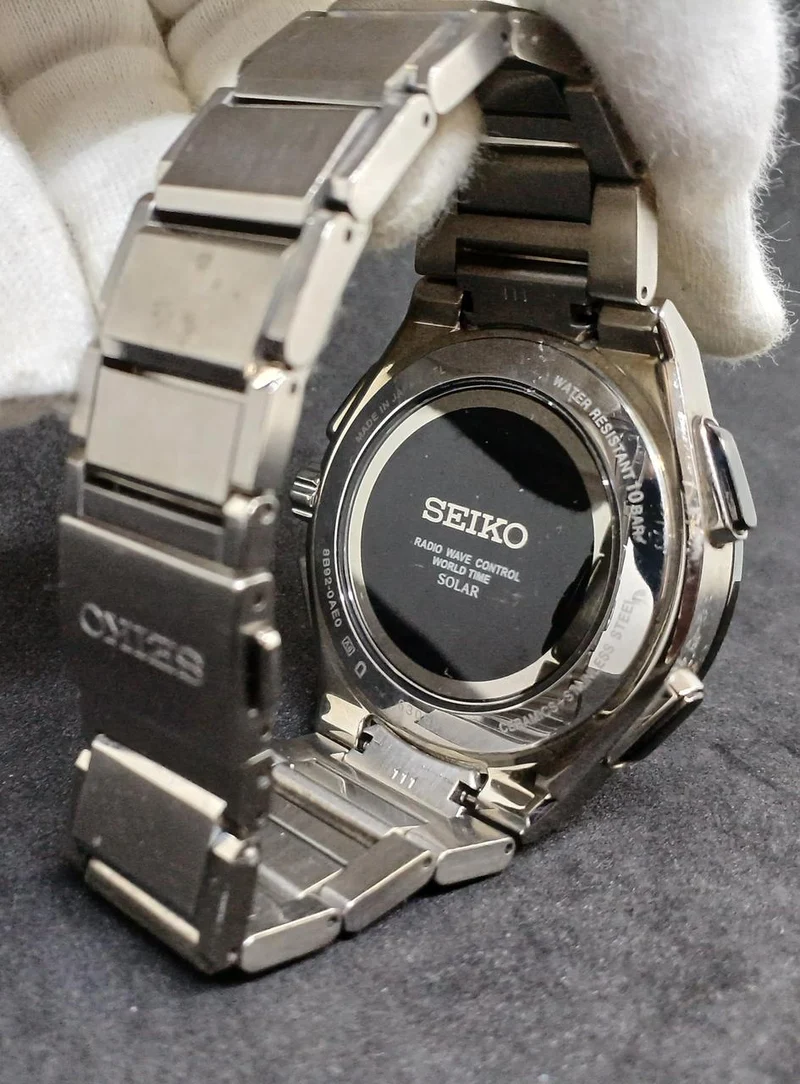 SEIKO Analoges Solarradio SAGA205