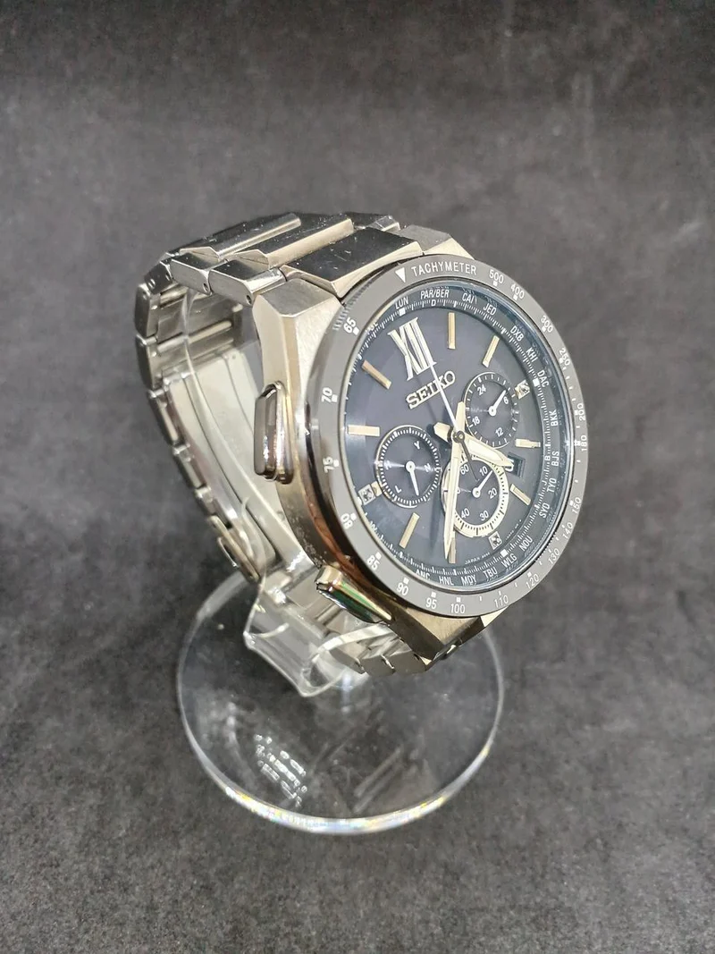 SEIKO Analoges Solarradio SAGA205