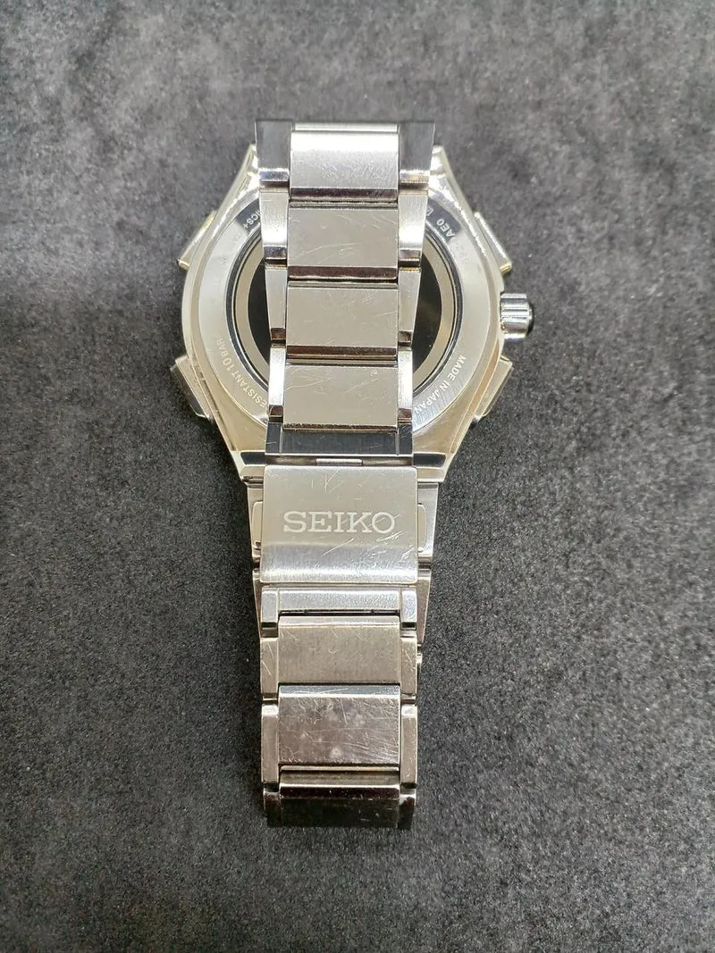 SEIKO Analoges Solarradio SAGA205