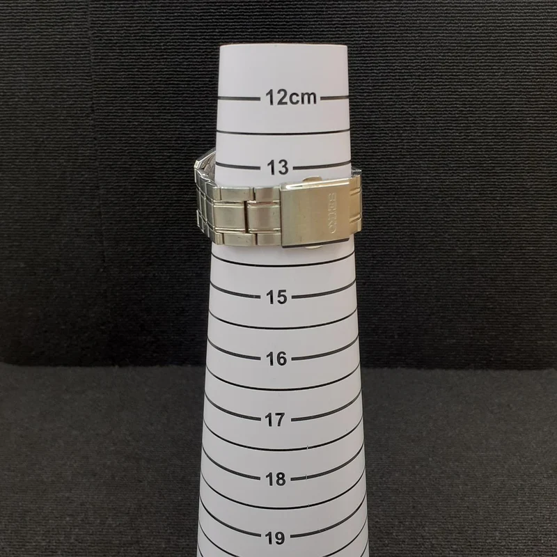SEIKO Quarz-Armbanduhr 8T63-00D0