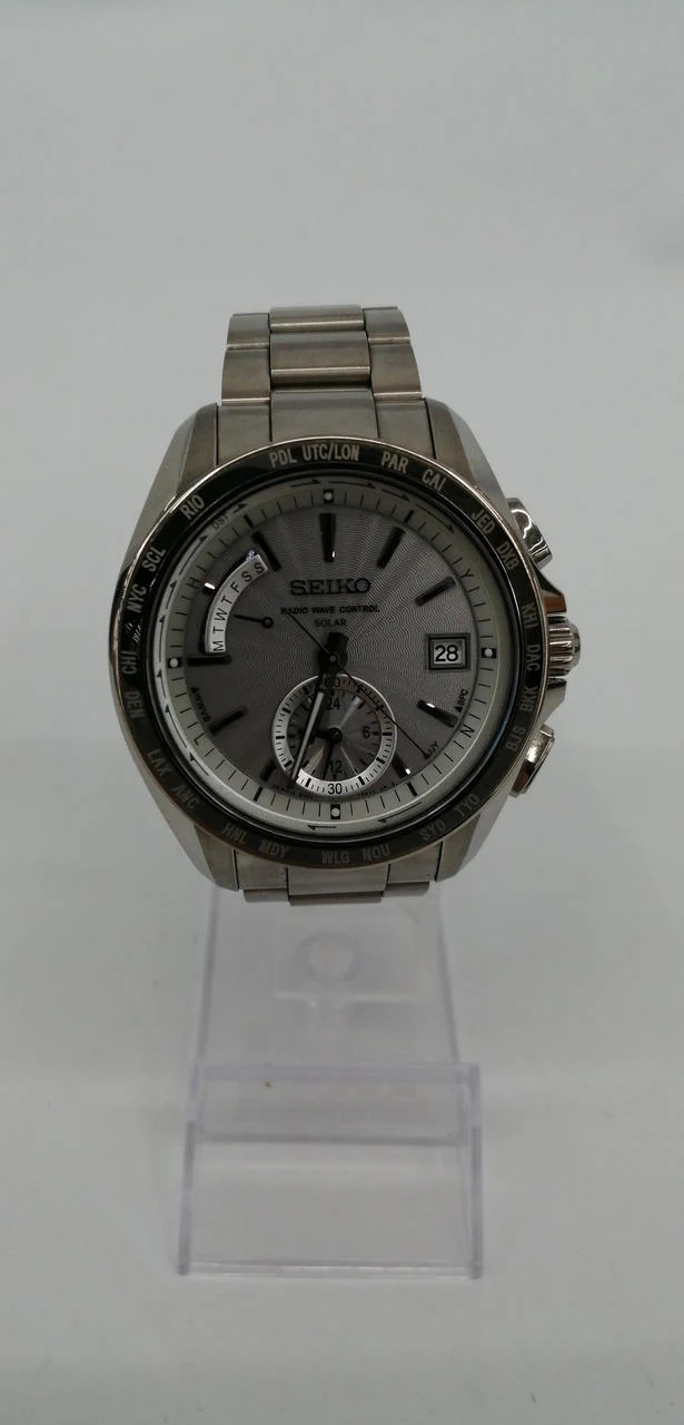 SEIKO Solar-Armbanduhr 8B54-0BB0