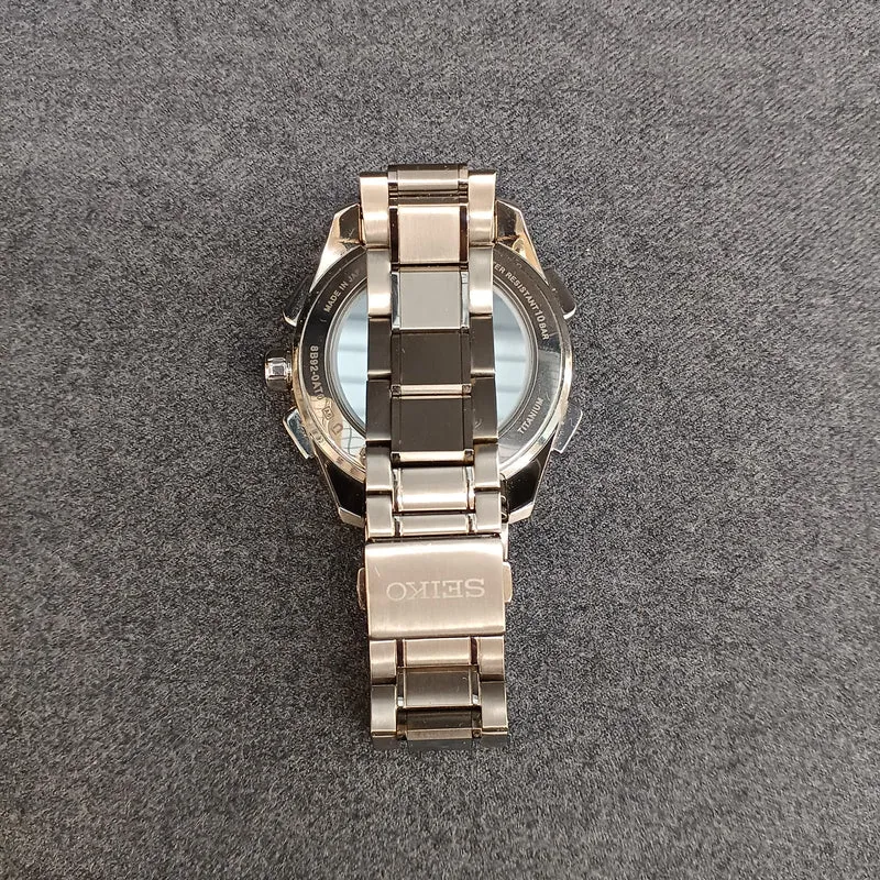 SEIKO Solar-Armbanduhr 8B92-0AT0