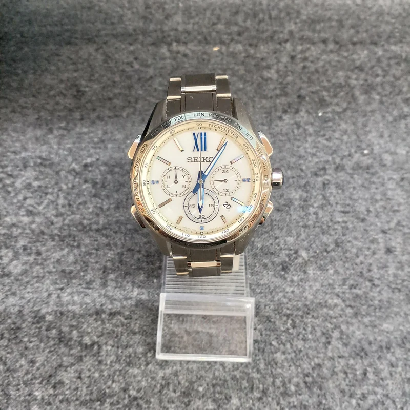 SEIKO Solar-Armbanduhr 8B92-0AT0
