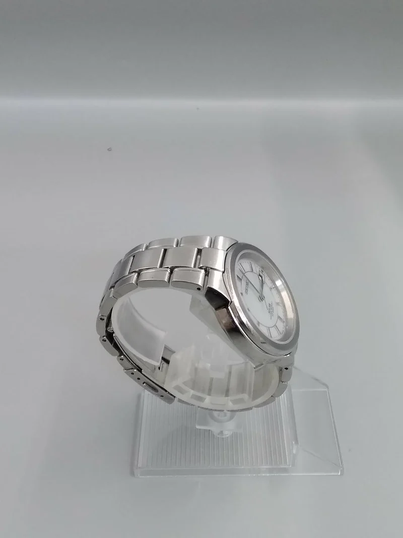 SEIKO Quarz-Analog-Armbanduhr V145-0F00