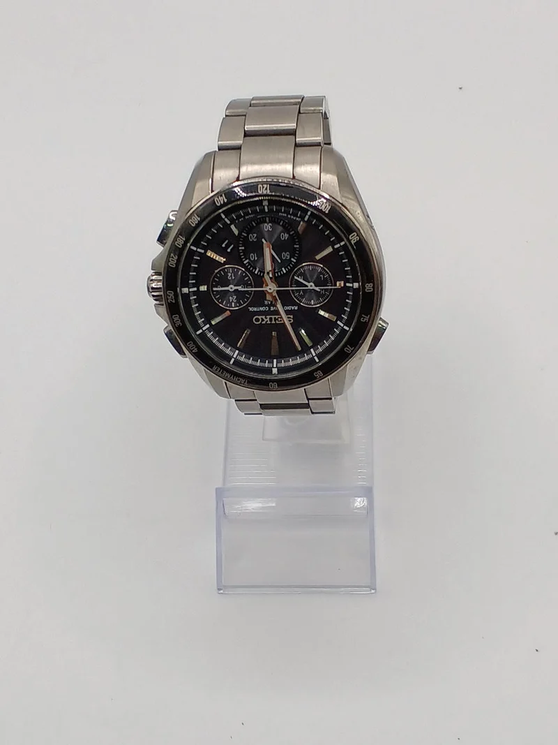 SEIKO Solar-Armbanduhr 8B82-0AN0
