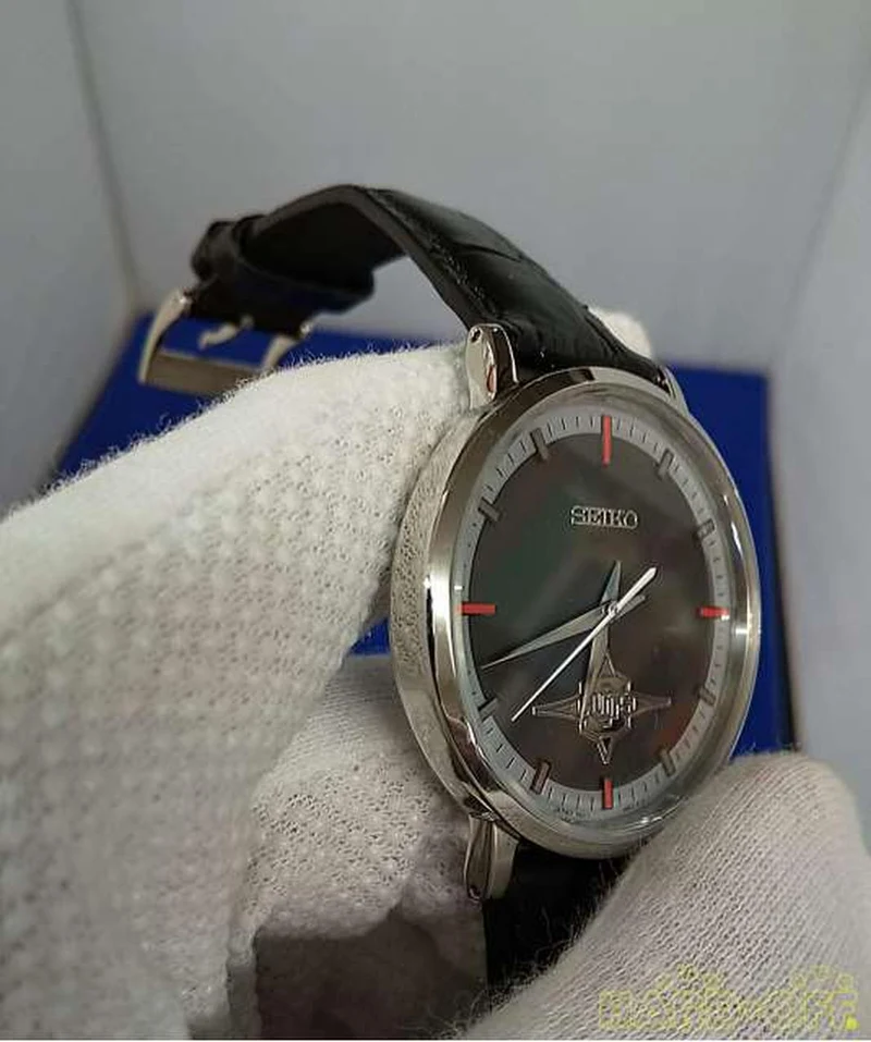 SEIKO Ultraman Dyna TDG Limited Edition GUTS Modell