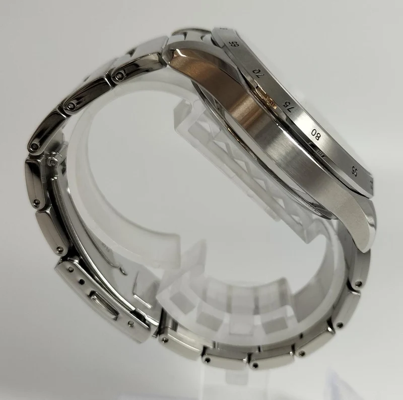 SEIKO Solar V172-0AP0
