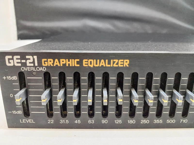 BOSS Grafik-Equalizer GE-21