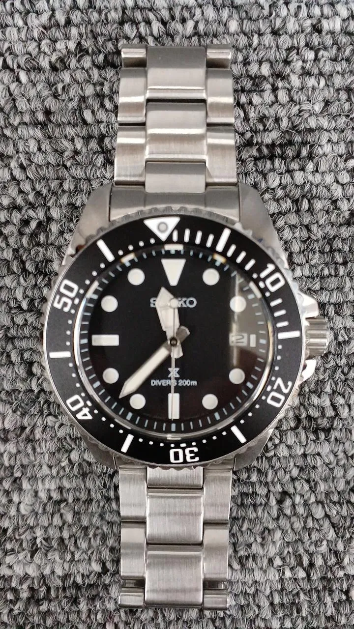 SEIKO Quarz-Analog-Armbanduhr V157-00A0
