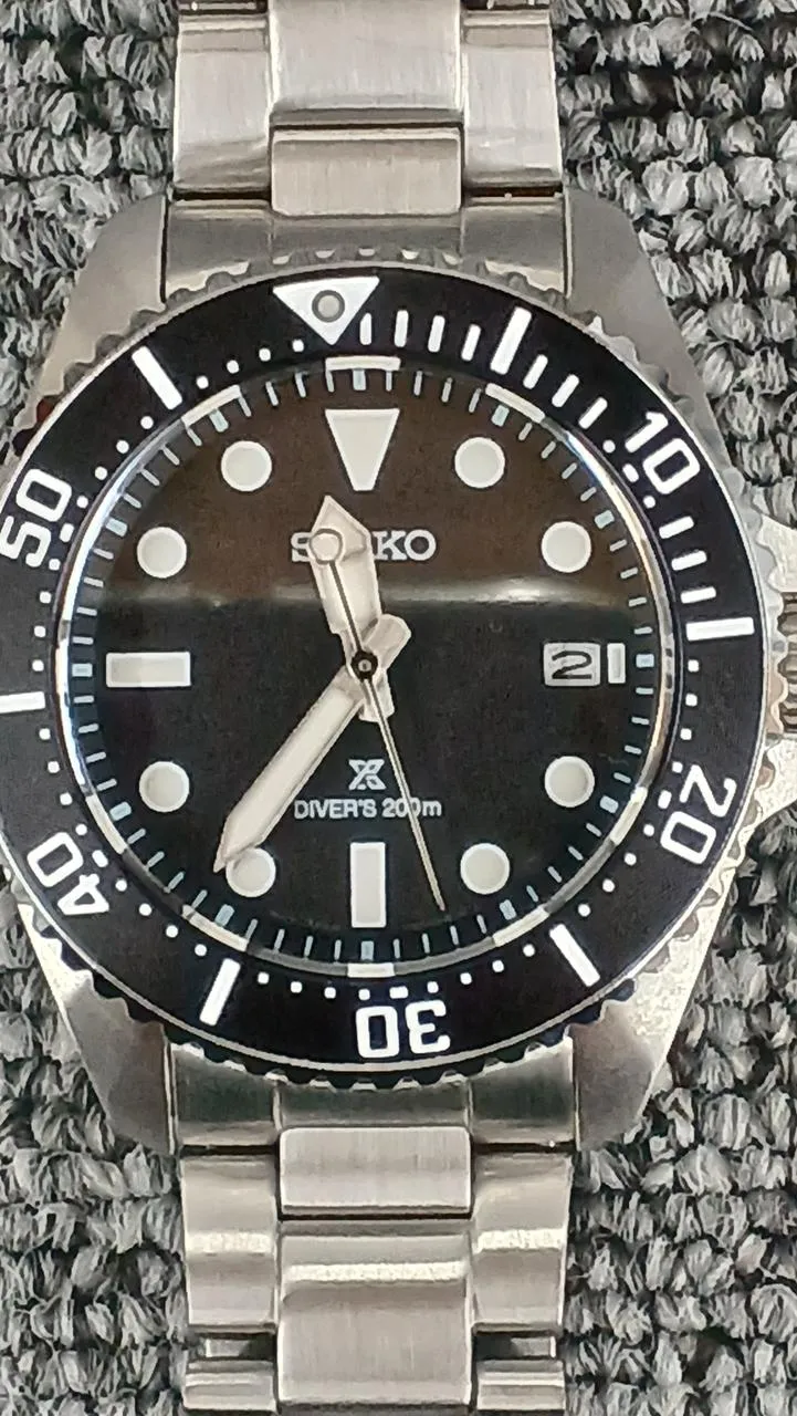 SEIKO Quarz-Analog-Armbanduhr V157-00A0