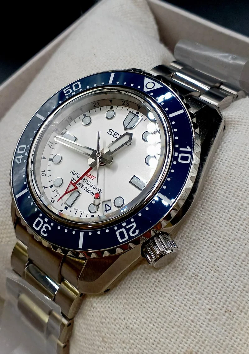 SEIKO Mechanische Automatik-Armbanduhr SBEJ029