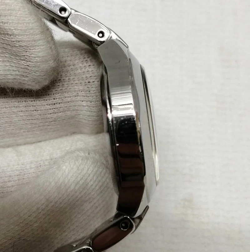 SEIKO Solar-Armbanduhr V111-0CC0