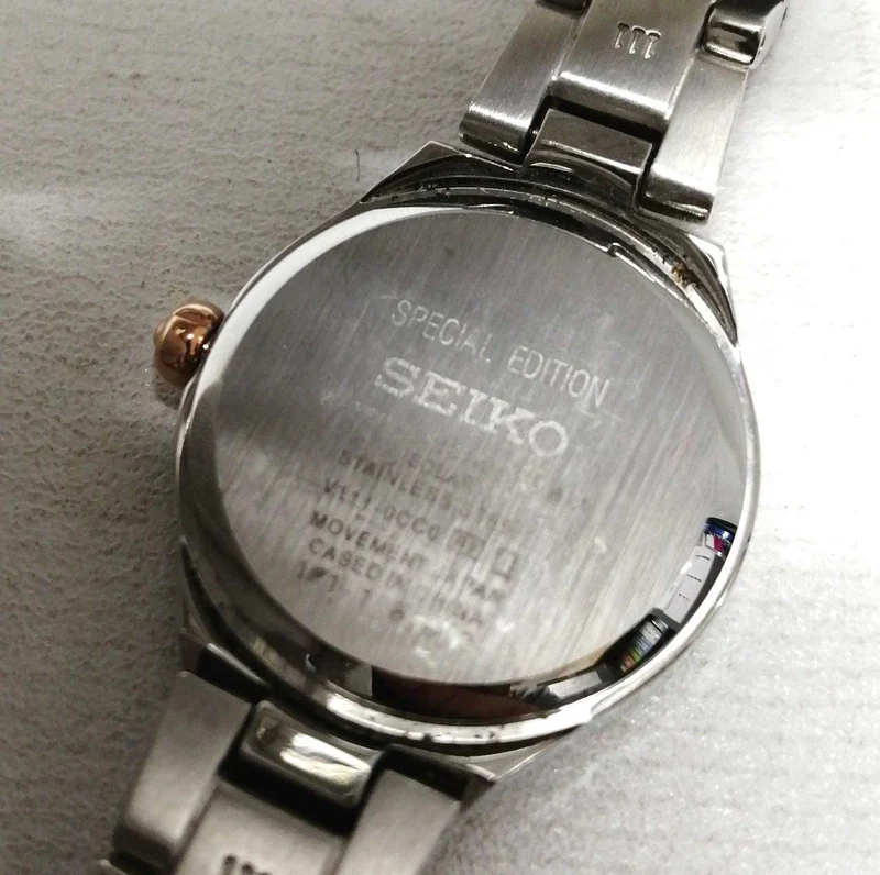 SEIKO Solar-Armbanduhr V111-0CC0