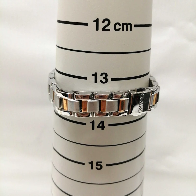 SEIKO Solar-Armbanduhr V111-0CC0