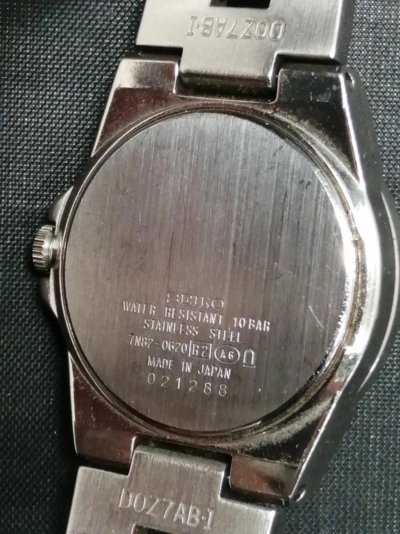 SEIKO Quarzuhr 7N82-0620