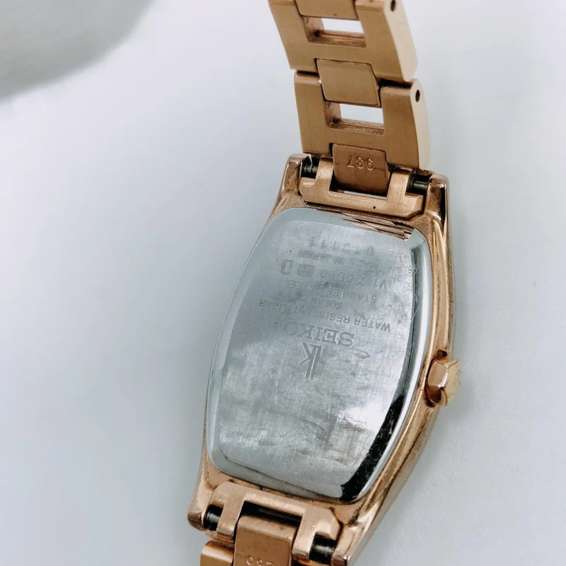 SEIKO Damen-Solaruhr V117-0DL0