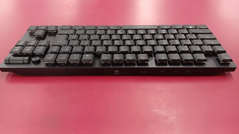 RAZER Gaming-Tastatur RZ03-04371400-R3J1