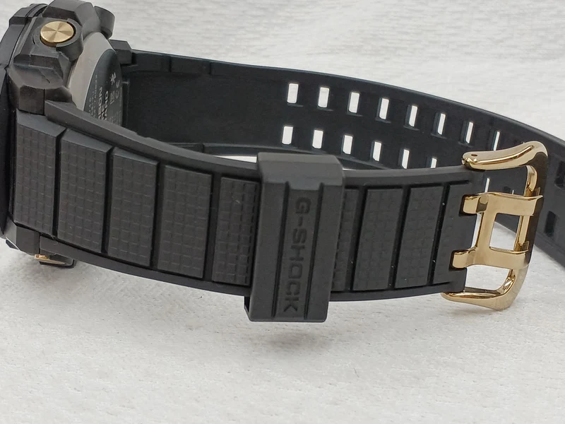CASIO G-SHOCK GST-B300B-1AJF