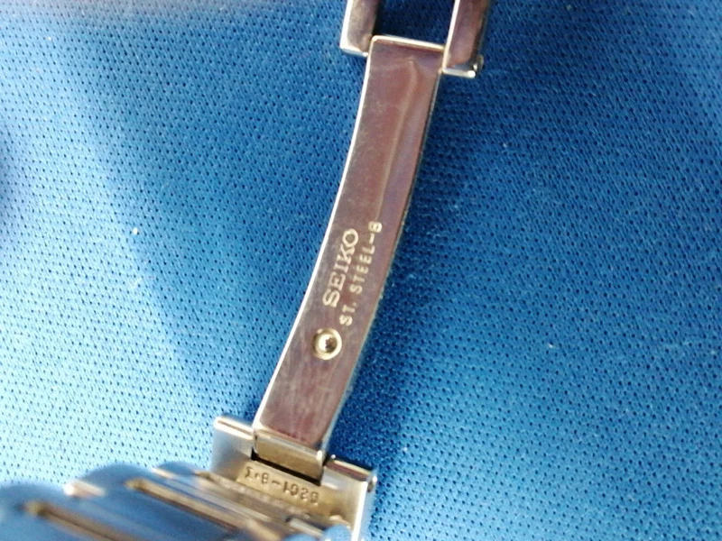 SEIKO Lucia Quarzuhr