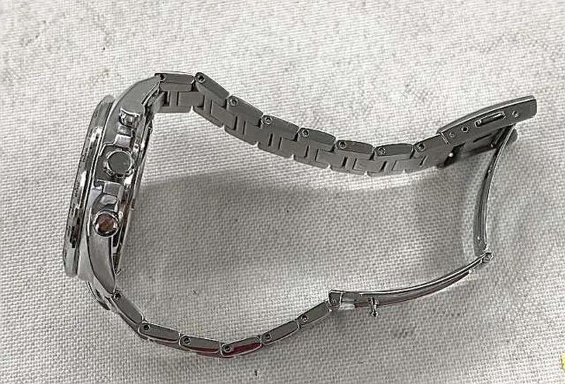 SEIKO Solar-Chronograph Uhr V175-0FA0