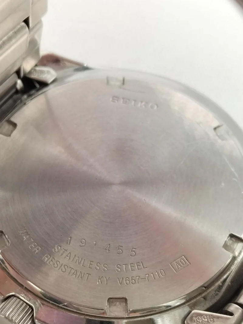 SEIKO Quarz-Analog-Armbanduhr V657-7110