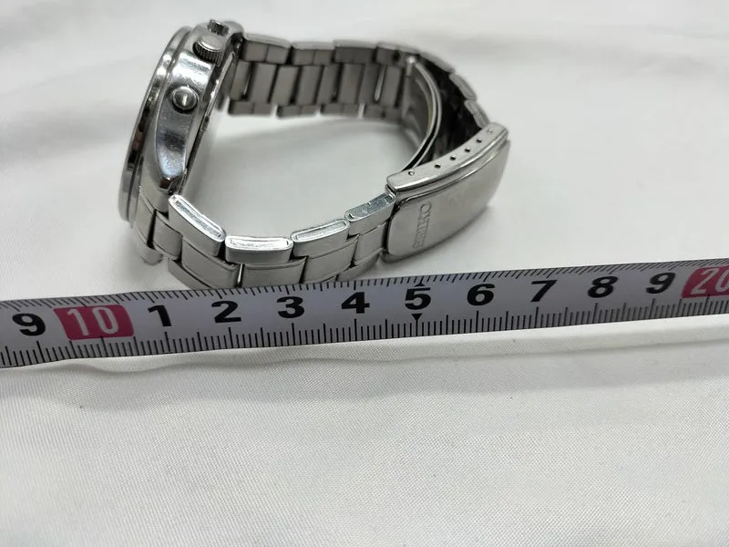 SEIKO Quarz-Analog-Armbanduhr V657-7110